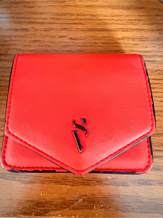 Simply Vera Vera Wang Handbags - Red simply Vera wang Baylor RFID blocking wallet